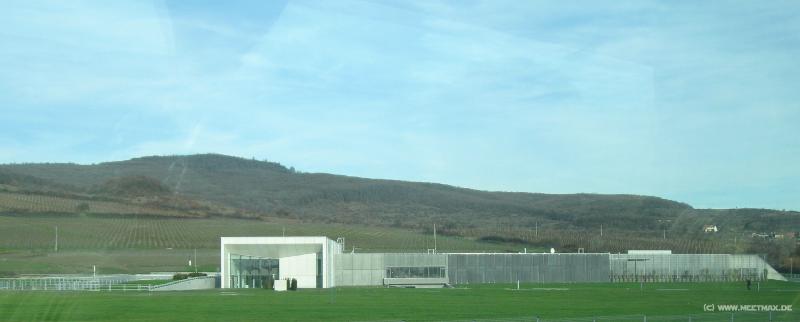 8999_Wine_factory