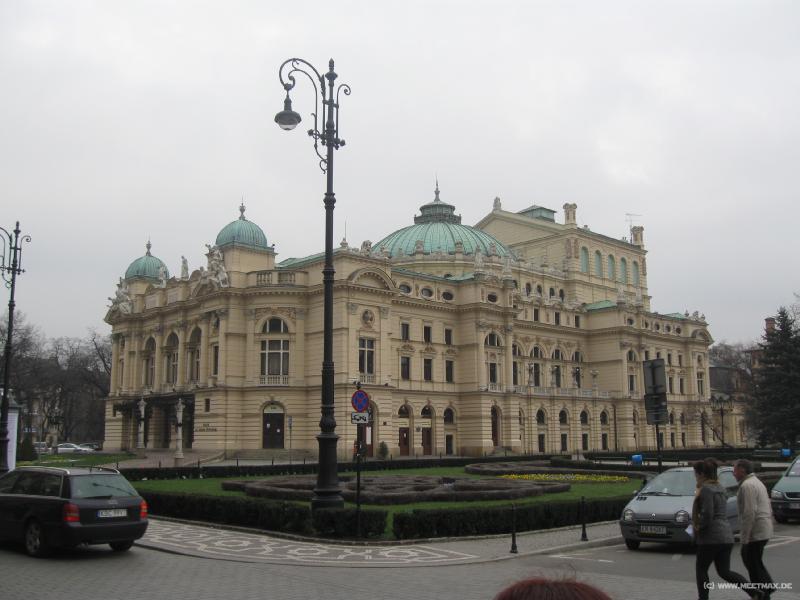 2827_Theater