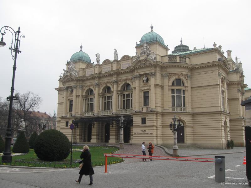 2828_Theater