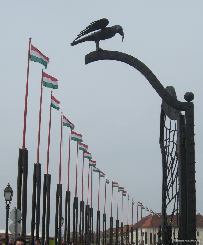 3180_Flags