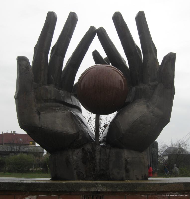 3371