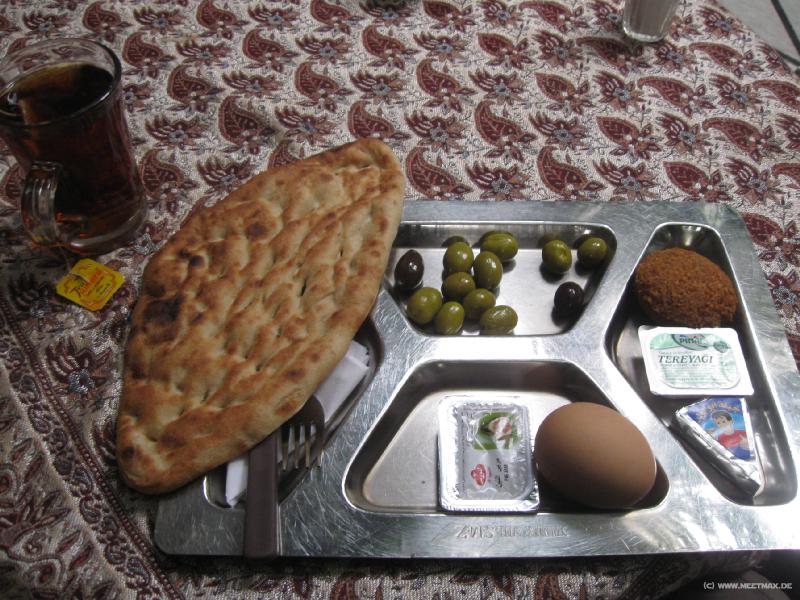 4388_Al-Rabie_breakfast