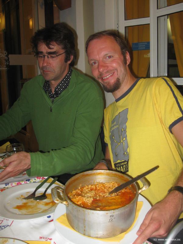 6658_Big_dinner