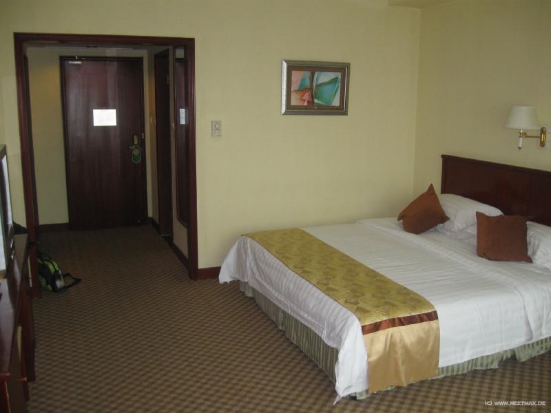 0845_My_hotel_room