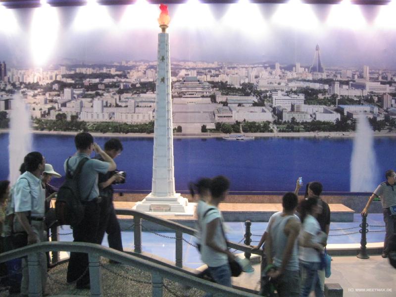 1143_Juche_monument