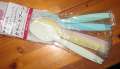 1624_Plastic_spoon_in_plastic