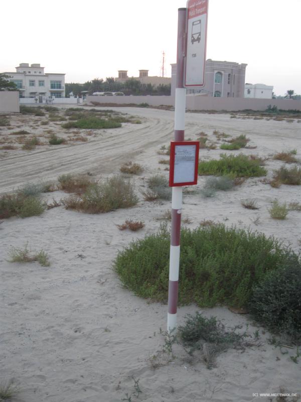 0158_Desert_bus_stop