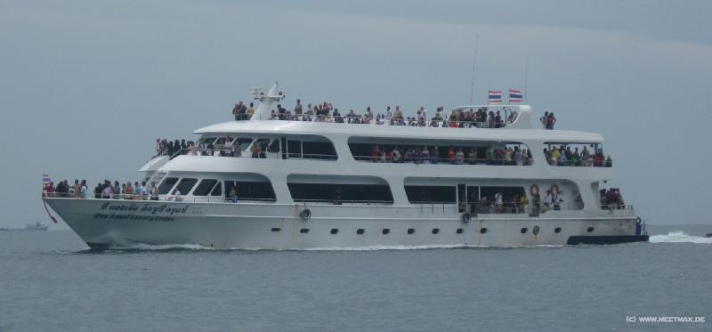 4069_Touri-Fl�chtlingsboot