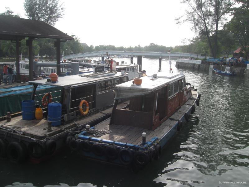 5277_Ubin_ferry
