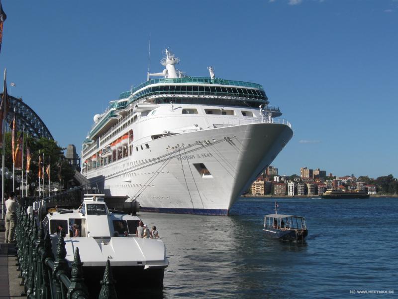 5438_Rhapsody_of_the_Seas
