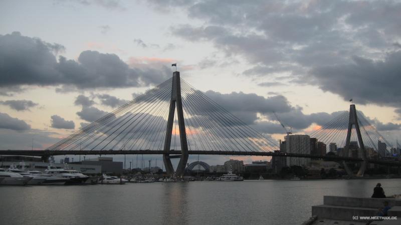 5884_Anzac_and_Harbour_Bridge