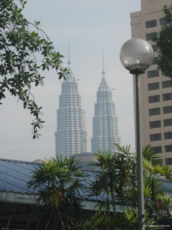 6499_Petronas_Towers