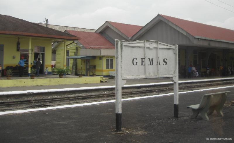 6855