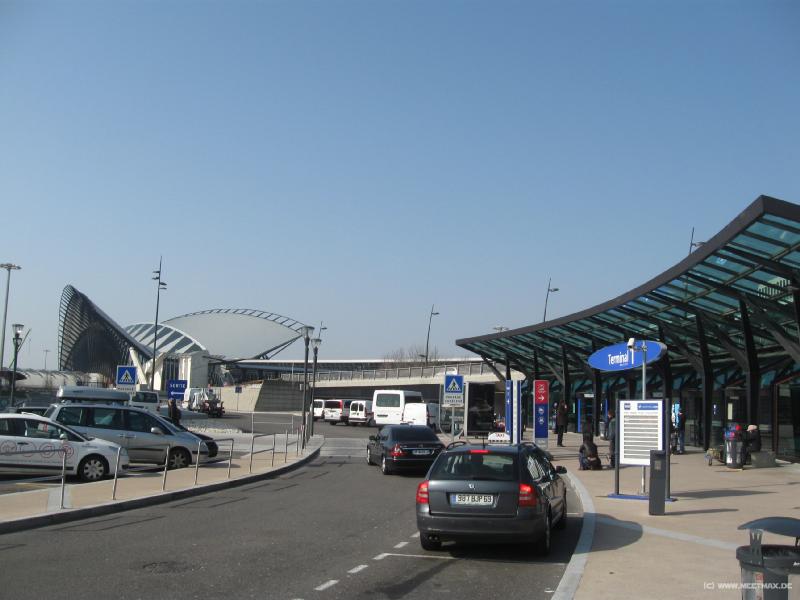 7000_Lyon_Airport
