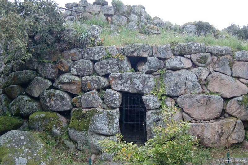 7508b_Nuraghe_Maiori