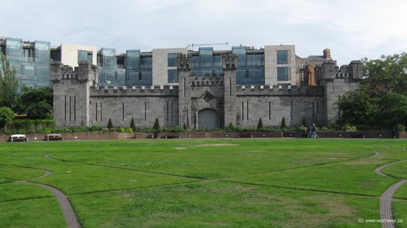 8627_Dublin_Castle_park
