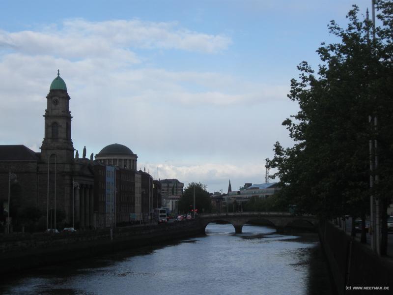 8662_Liffey_river