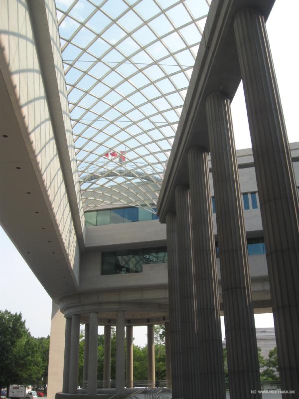 1050_Canadian_Embassy