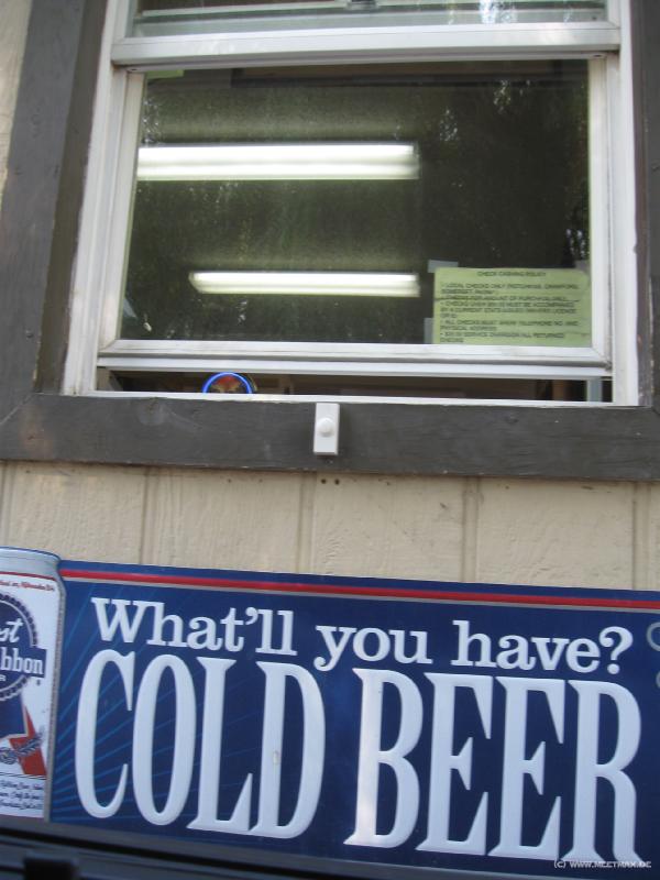 1252_Beer_drive-thru