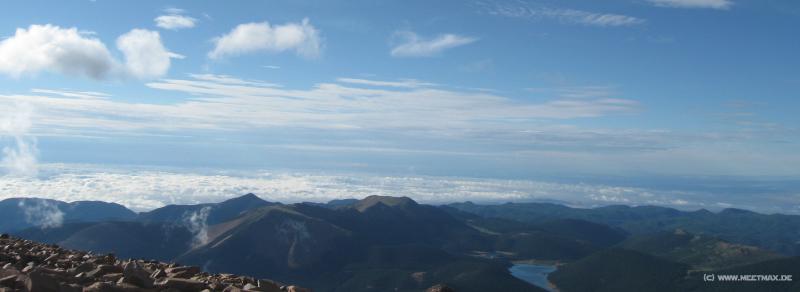 1456_Over_the_clouds