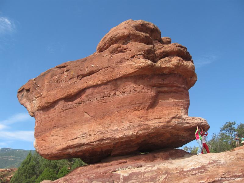 1503_Balancing_rock