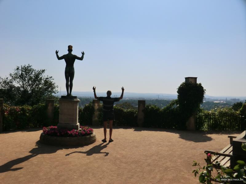 0099_Statuen