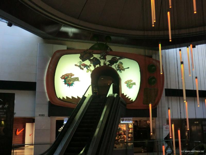 0899_Mall_at_Av_Santa_Fe