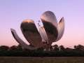 1076_Floralis_Generica