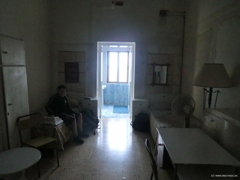 0276_Our_room