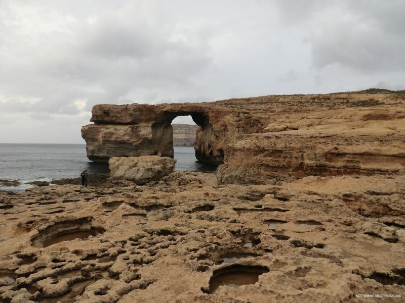 0340_Azure_Window