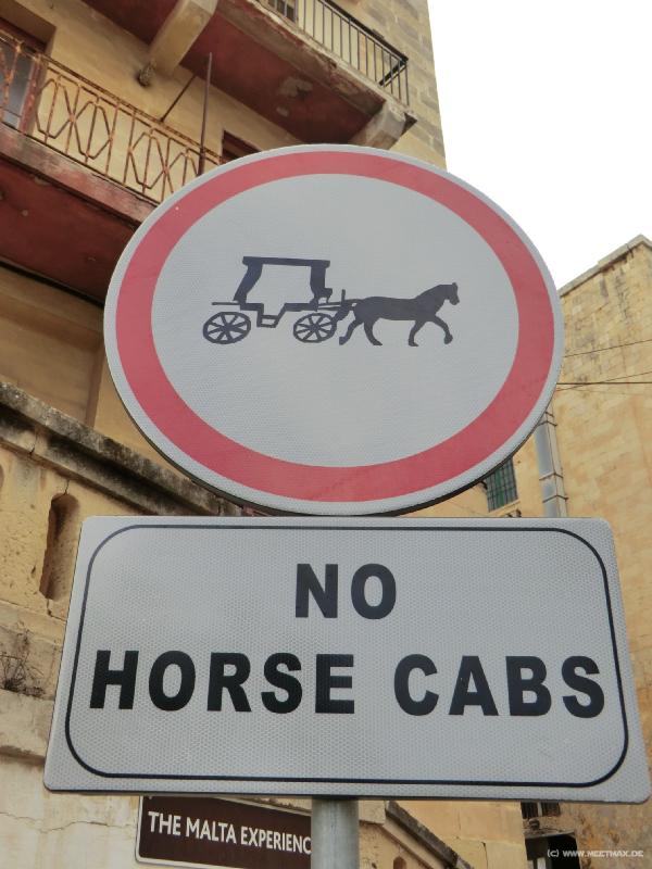 0461_No_horse_cabs