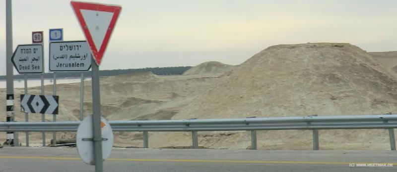 0439_Signs