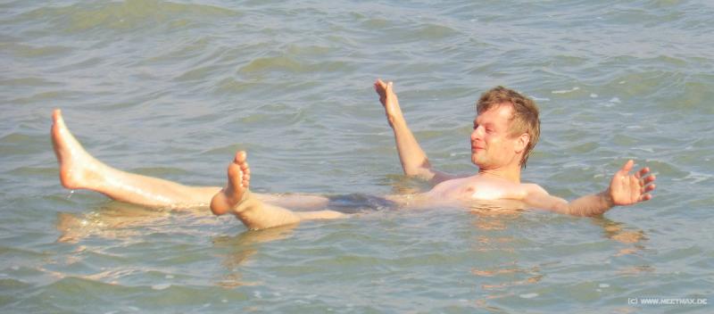 0787_Thorsten_floating