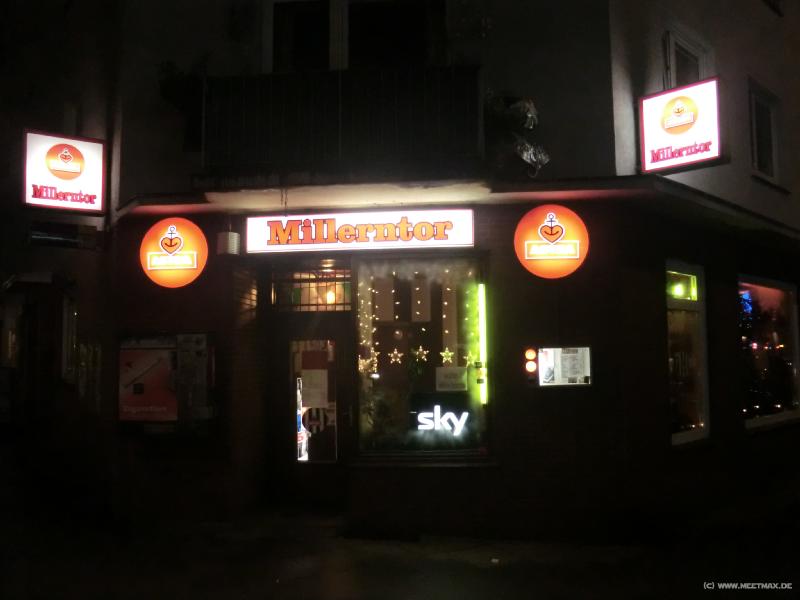 0479_Millerntor-Kneipe