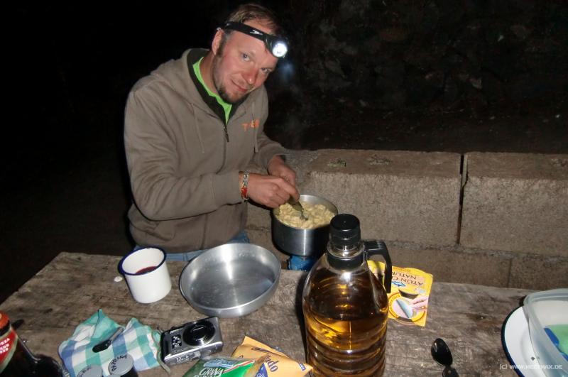 0393_Markus_cooking
