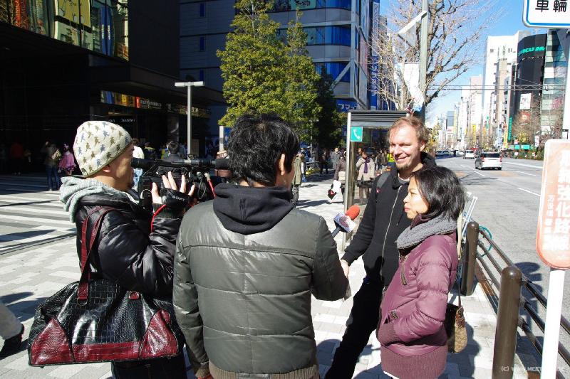 0182_On_TV