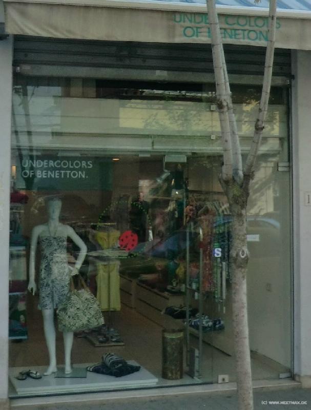 1266_Undercolors_of_Benetton