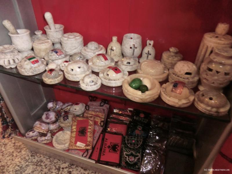 1272_Bunker_ashtrays