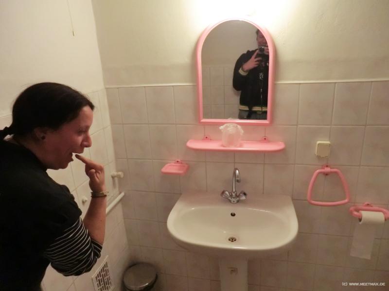 0014_Pinkes_Badezimmer