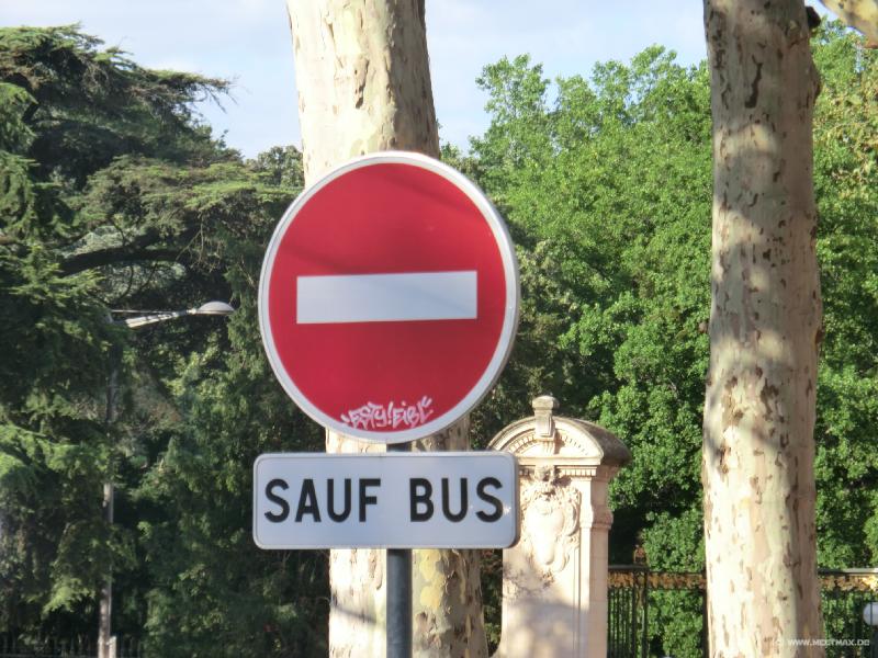 0044_Saufbus