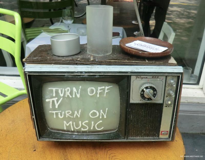 0159_Turn_off_TV