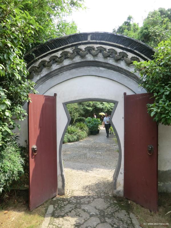0322_Hobbit_door