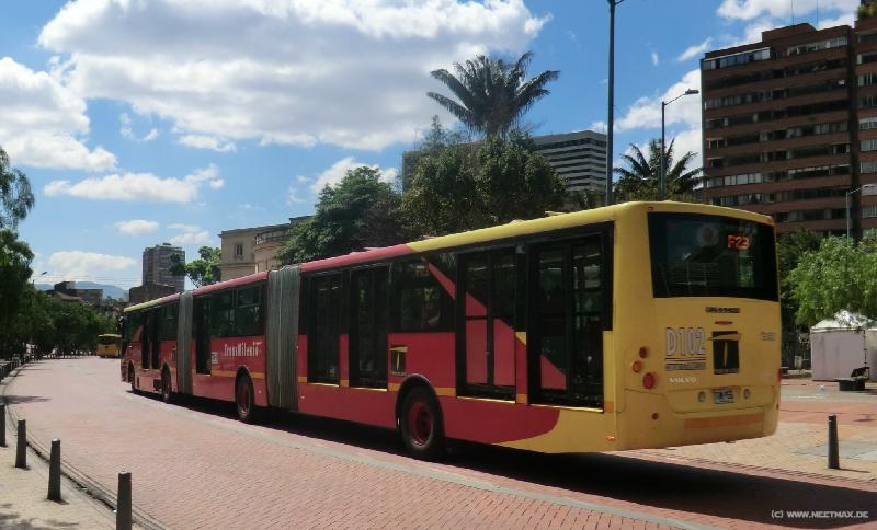 0102_Doppelknickbus