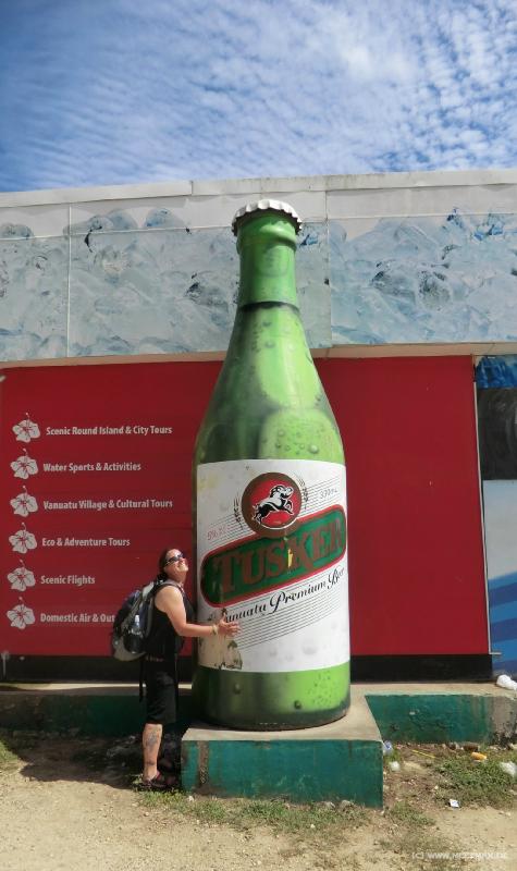0438_Tusker