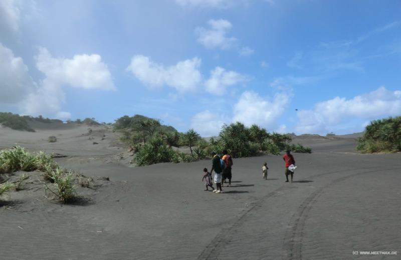 0537_Volcano_desert