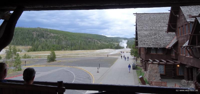 0447_Old_Faithful_view