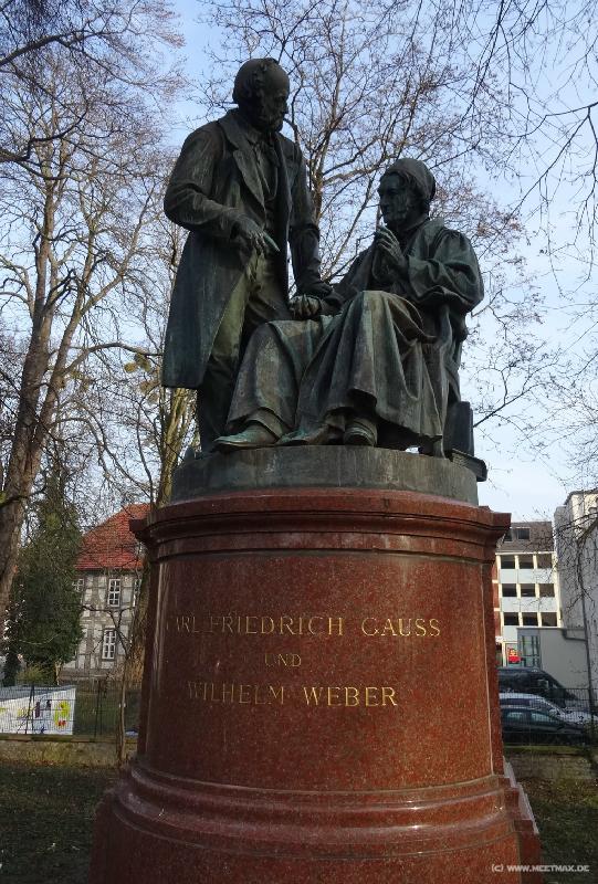 0032_Gau�-Weber-Denkmal