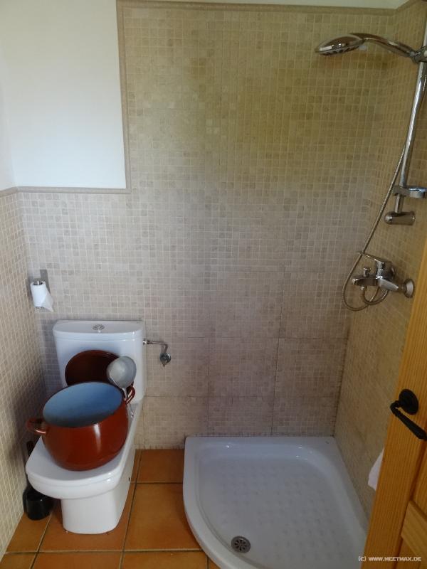 0266_Hot_shower