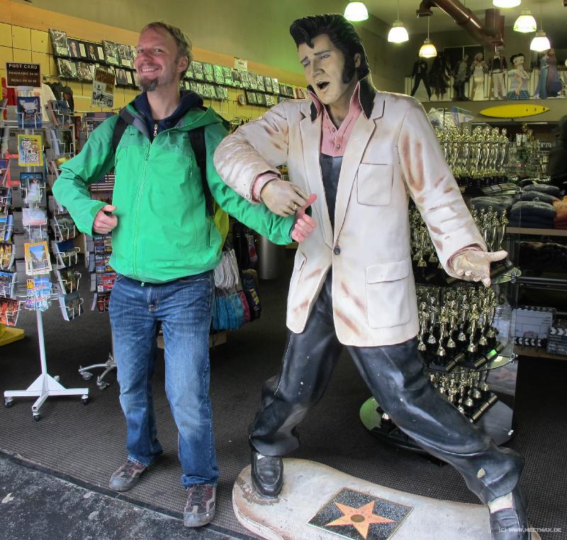 0667_Elvis