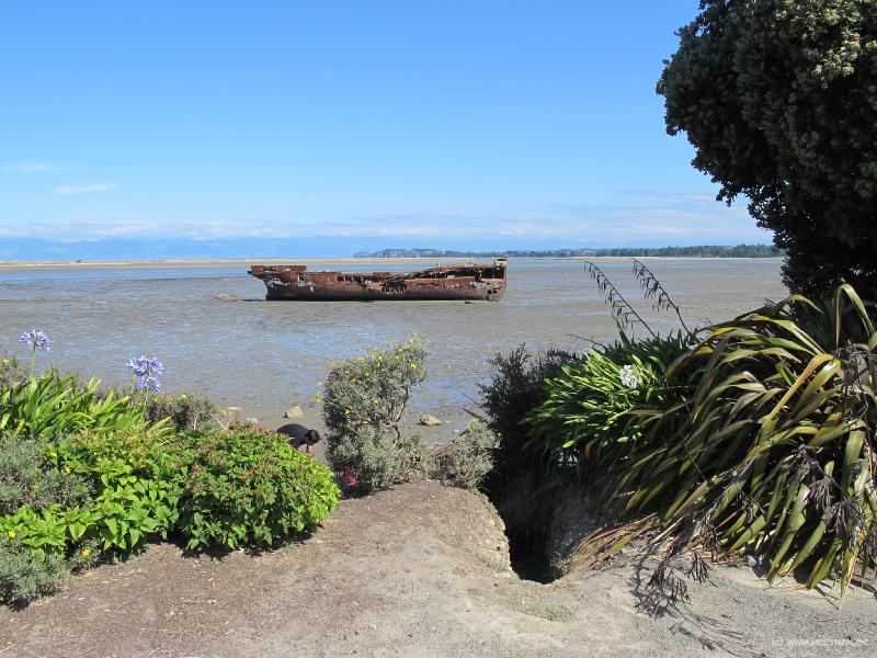 1222_Motueka_wreck